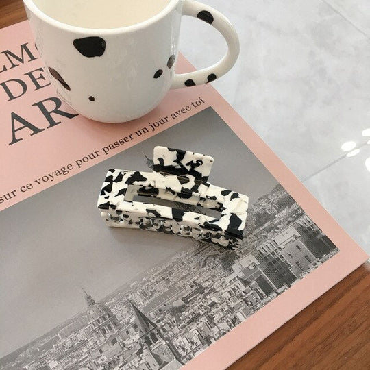 Fashionable Hair Claw Clips | Trendy Patterns & Stylish Accessories